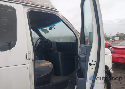 1995 Ford Econoline E350 Super Duty z USA, uszkodzony, nr VIN 1FBJS31FXSHA99650